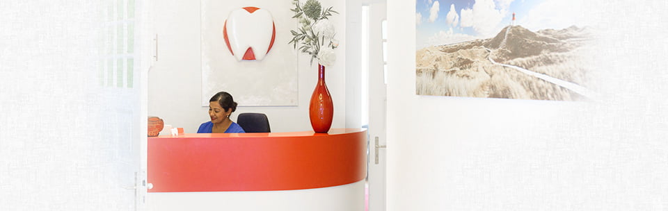 Ihre freundliche Zahnarztpraxis Dr. med. dent. Marie Granzow im Herzen von Neumünster